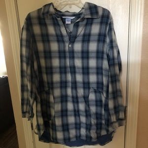 Men’s blue and white flannel